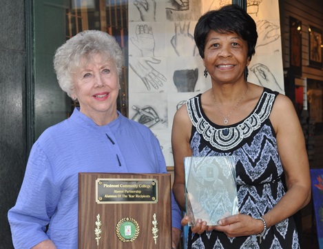 Shirley Deal, Chair of the PCC Alumni Partnership with 2015 PCC Alumnus of the Year, Sharon Womack